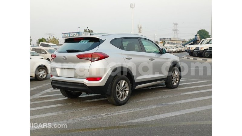 Big with watermark hyundai tucson ashanti import dubai 50173