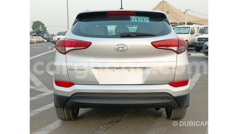 Big with watermark hyundai tucson ashanti import dubai 50173