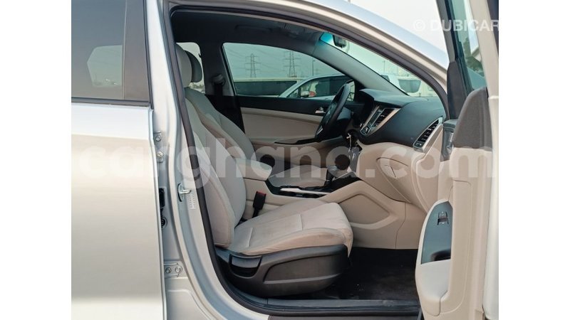 Big with watermark hyundai tucson ashanti import dubai 50173