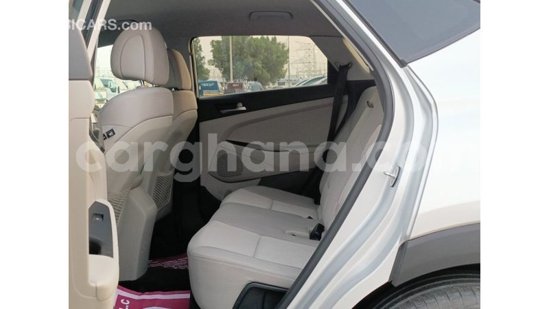 Big with watermark hyundai tucson ashanti import dubai 50173