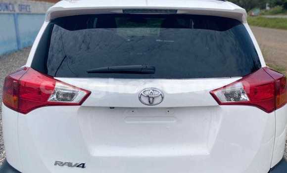 Buy Used Toyota RAV4 White Car in Tema in Greater Accra Buy Used Toyota RAV4 White Car in Tema in Greater Accra