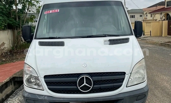 Sayi Na hannu Mercedes-Benz 740Li White Mota in Sekondi–Takoradi Metropolitan a Yamma Sayi Na hannu Mercedes-Benz 740Li White Mota in Sekondi–Takoradi Metropolitan a Yamma