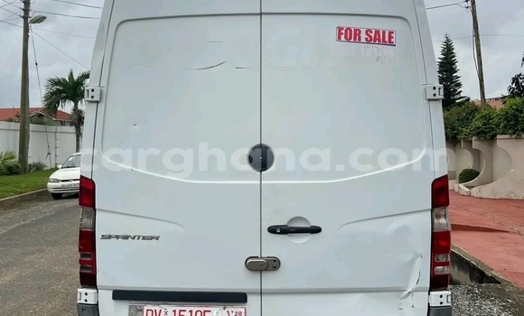 Sayi Na hannu Mercedes-Benz 740Li White Mota in Sekondi–Takoradi Metropolitan a Yamma Sayi Na hannu Mercedes-Benz 740Li White Mota in Sekondi–Takoradi Metropolitan a Yamma
