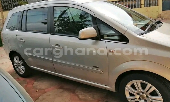 Sayi Na hannu Opel Zafira Sauran Mota in Accra a Greater Accra Sayi Na hannu Opel Zafira Sauran Mota in Accra a Greater Accra