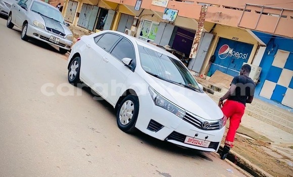 Buy Used Toyota Corolla White Car in Accra in Greater Accra Buy Used Toyota Corolla White Car in Accra in Greater Accra