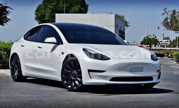 Ra Imported Tesla Model 3 funfun Ọkọ̀ in Import - Dubai ni Ashanti Ra Imported Tesla Model 3 funfun Ọkọ̀ in Import - Dubai ni Ashanti