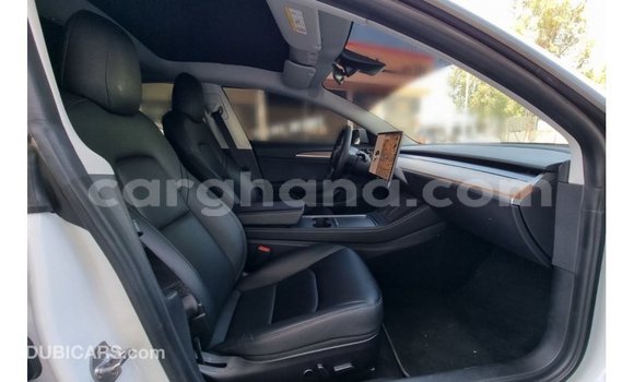 Ra Imported Tesla Model 3 funfun Ọkọ̀ in Import - Dubai ni Ashanti Ra Imported Tesla Model 3 funfun Ọkọ̀ in Import - Dubai ni Ashanti