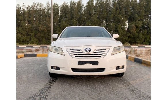 Ra Imported Toyota Camry funfun Ọkọ̀ in Import - Dubai ni Ashanti Ra Imported Toyota Camry funfun Ọkọ̀ in Import - Dubai ni Ashanti