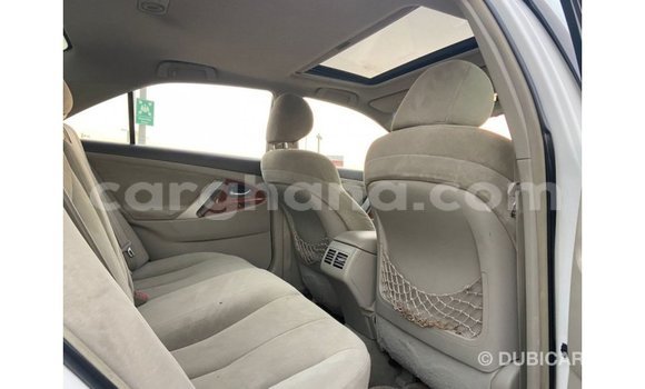 Ra Imported Toyota Camry funfun Ọkọ̀ in Import - Dubai ni Ashanti Ra Imported Toyota Camry funfun Ọkọ̀ in Import - Dubai ni Ashanti