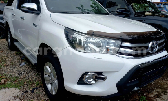 Buy Used Toyota Hilux White Car in Accra in Greater Accra