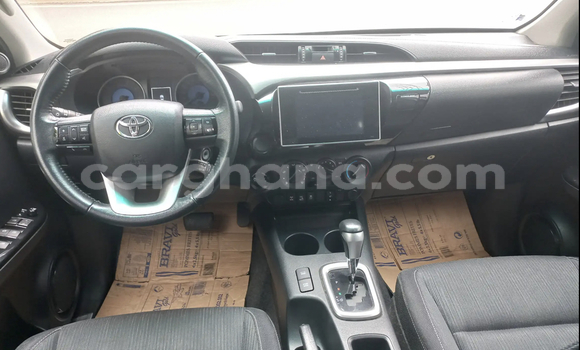Sayi Na hannu Toyota Hilux White Mota in Accra a Greater Accra Sayi Na hannu Toyota Hilux White Mota in Accra a Greater Accra