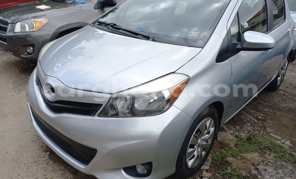 Ra Àlòkù Toyota Yaris Silver Ọkọ̀ in Accra ni Greater Accra Ra Àlòkù Toyota Yaris Silver Ọkọ̀ in Accra ni Greater Accra