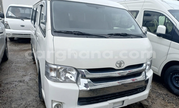 Buy Used Toyota Hiace White Car in Accra in Greater Accra Buy Used Toyota Hiace White Car in Accra in Greater Accra