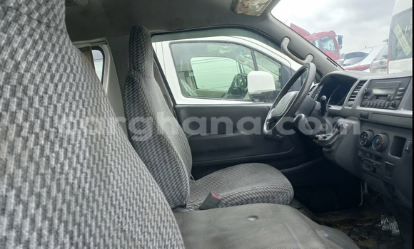 Buy Used Toyota Hiace White Car in Accra in Greater Accra Buy Used Toyota Hiace White Car in Accra in Greater Accra