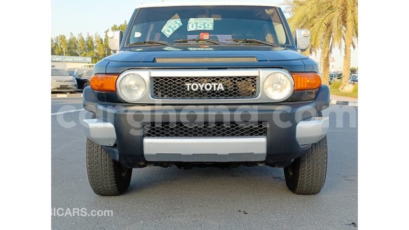 Big with watermark toyota fj cruiser ashanti import dubai 50313