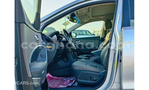 Sayi Imported Hyundai Santa Fe Sauran Mota in Import - Dubai a Ashanti Sayi Imported Hyundai Santa Fe Sauran Mota in Import - Dubai a Ashanti