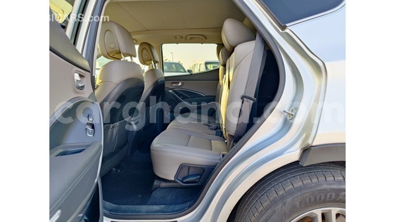 Big with watermark hyundai santa fe ashanti import dubai 50314