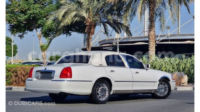 Big with watermark lincoln continental ashanti import dubai 50315