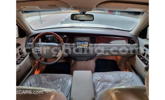 Sayi Imported Lincoln Continental White Mota in Import - Dubai a Ashanti Sayi Imported Lincoln Continental White Mota in Import - Dubai a Ashanti