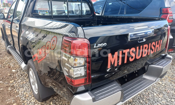 Buy Used Mitsubishi L200 Black Car in Accra in Greater Accra Buy Used Mitsubishi L200 Black Car in Accra in Greater Accra