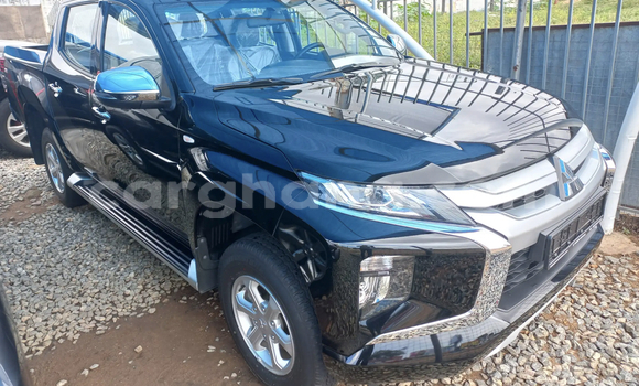 Buy Used Mitsubishi L200 Black Car in Accra in Greater Accra Buy Used Mitsubishi L200 Black Car in Accra in Greater Accra