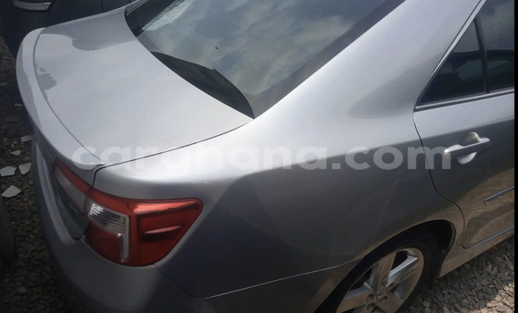 Sayi Na hannu Toyota Camry Azurfa Mota in Accra a Greater Accra Sayi Na hannu Toyota Camry Azurfa Mota in Accra a Greater Accra