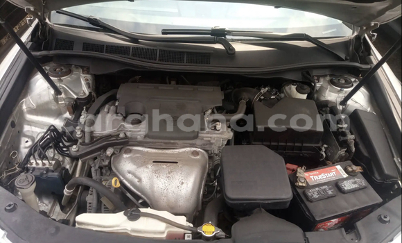 Sayi Na hannu Toyota Camry Azurfa Mota in Accra a Greater Accra Sayi Na hannu Toyota Camry Azurfa Mota in Accra a Greater Accra