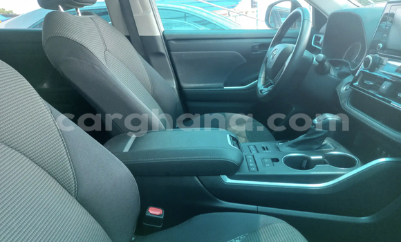Buy Used Toyota Highlander White Car in Accra in Greater Accra Buy Used Toyota Highlander White Car in Accra in Greater Accra