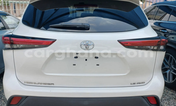 Buy Used Toyota Highlander White Car in Accra in Greater Accra Buy Used Toyota Highlander White Car in Accra in Greater Accra