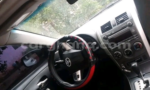 Ra Àlòkù Toyota Corolla funfun Ọkọ̀ in Accra ni Greater Accra Ra Àlòkù Toyota Corolla funfun Ọkọ̀ in Accra ni Greater Accra
