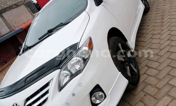 Ra Àlòkù Toyota Corolla funfun Ọkọ̀ in Accra ni Greater Accra Ra Àlòkù Toyota Corolla funfun Ọkọ̀ in Accra ni Greater Accra