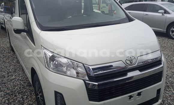 Buy Used Toyota Hiace White Car in Accra in Greater Accra