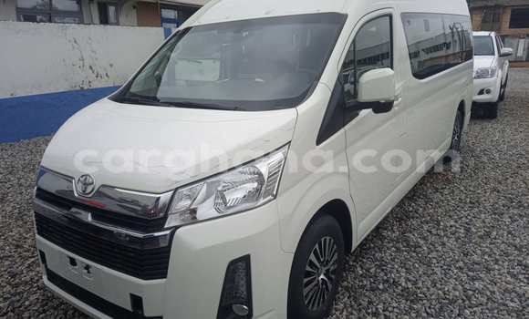 Buy Used Toyota Hiace White Car in Accra in Greater Accra Buy Used Toyota Hiace White Car in Accra in Greater Accra