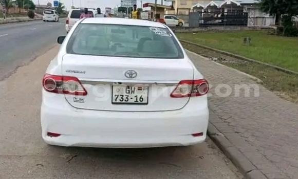 Buy Used Toyota Corolla White Car in Accra in Greater Accra Buy Used Toyota Corolla White Car in Accra in Greater Accra