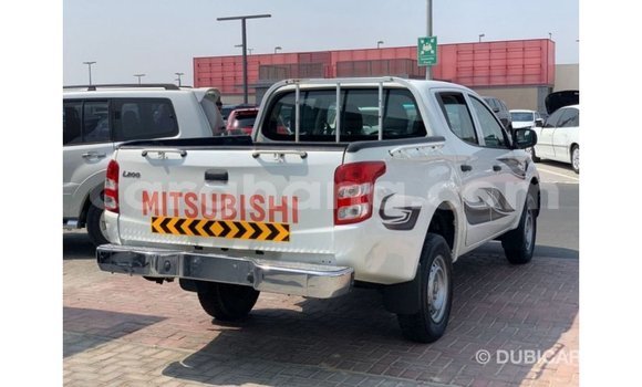 Ra Imported Mitsubishi L200 funfun Ọkọ̀ in Import - Dubai ni Ashanti Ra Imported Mitsubishi L200 funfun Ọkọ̀ in Import - Dubai ni Ashanti