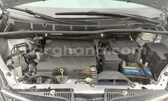 Ra Àlòkù Toyota Sienna Blue Ọkọ̀ in Accra ni Greater Accra Ra Àlòkù Toyota Sienna Blue Ọkọ̀ in Accra ni Greater Accra