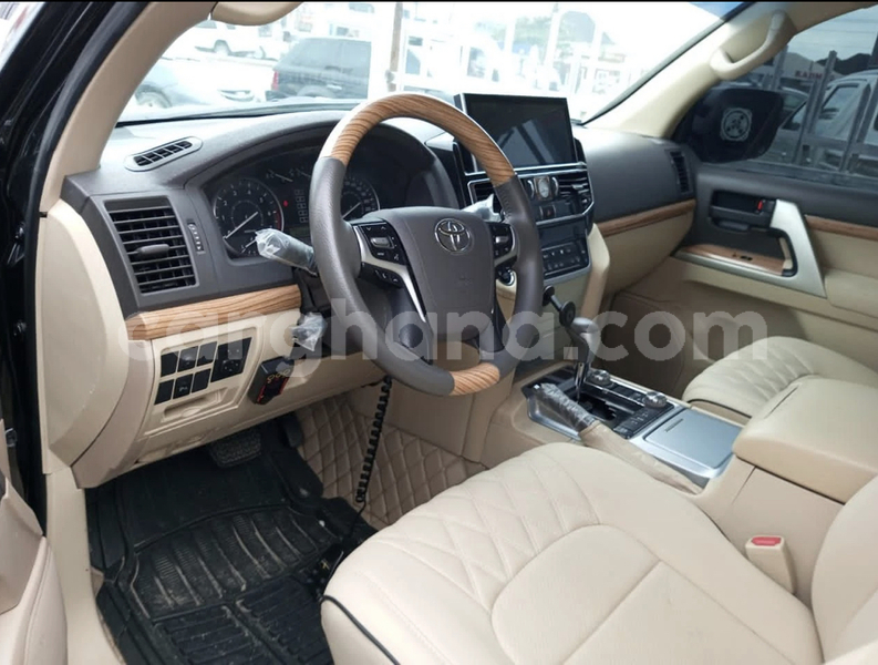 Buy used toyota land cruiser black car in accra in greater accra carghana