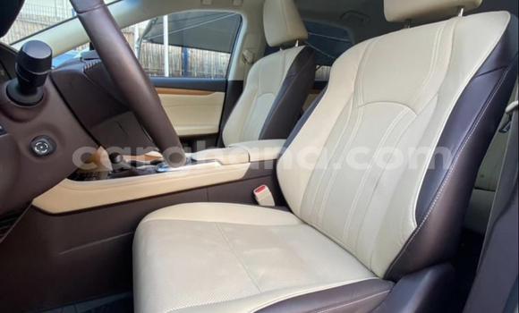Sayi Na hannu Lexus RX 350 White Mota in Accra a Greater Accra Sayi Na hannu Lexus RX 350 White Mota in Accra a Greater Accra