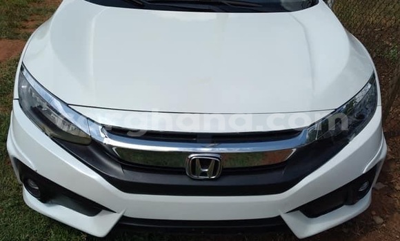 Sayi Na hannu Honda Civic White Mota in Accra a Greater Accra Sayi Na hannu Honda Civic White Mota in Accra a Greater Accra