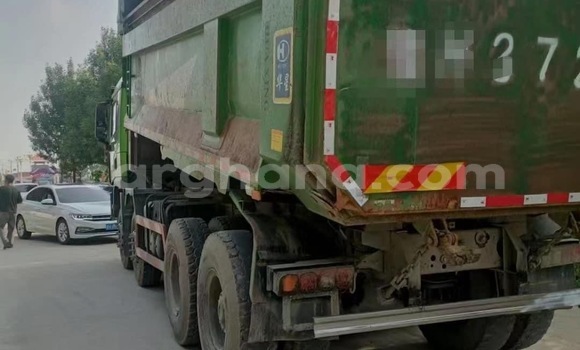 Ra Àlòkù Howo Sinotruck Miiran Ọkọ̀ akẹ́rù ńlá in Accra ni Greater Accra Ra Àlòkù Howo Sinotruck Miiran Ọkọ̀ akẹ́rù ńlá in Accra ni Greater Accra
