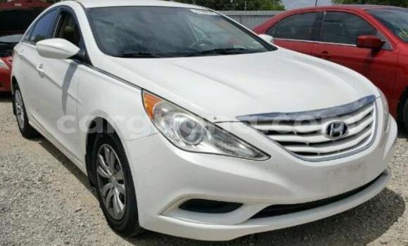 Buy Used Hyundai Sonata White Car in Tema in Greater Accra Buy Used Hyundai Sonata White Car in Tema in Greater Accra