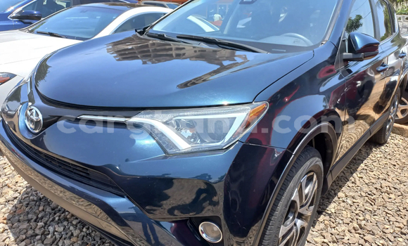 Ra Àlòkù Toyota RAV4 Blue Ọkọ̀ in Accra ni Greater Accra Ra Àlòkù Toyota RAV4 Blue Ọkọ̀ in Accra ni Greater Accra