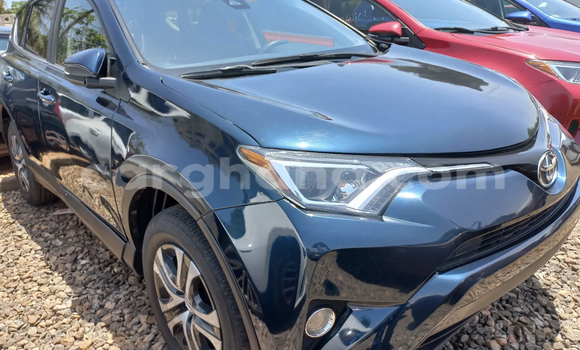Ra Àlòkù Toyota RAV4 Blue Ọkọ̀ in Accra ni Greater Accra Ra Àlòkù Toyota RAV4 Blue Ọkọ̀ in Accra ni Greater Accra