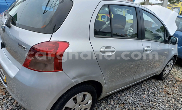 Sayi Na hannu Toyota Yaris Azurfa Mota in Accra a Greater Accra Sayi Na hannu Toyota Yaris Azurfa Mota in Accra a Greater Accra