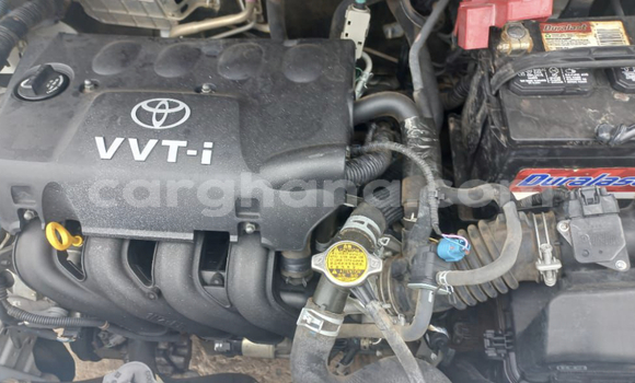 Ra Àlòkù Toyota Yaris funfun Ọkọ̀ in Accra ni Greater Accra Ra Àlòkù Toyota Yaris funfun Ọkọ̀ in Accra ni Greater Accra