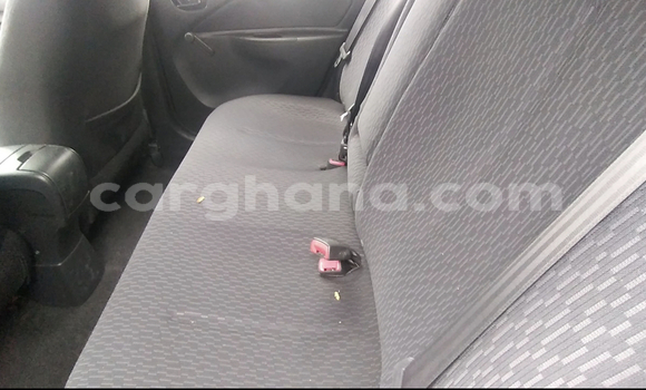 Ra Àlòkù Toyota Yaris Blue Ọkọ̀ in Accra ni Greater Accra Ra Àlòkù Toyota Yaris Blue Ọkọ̀ in Accra ni Greater Accra