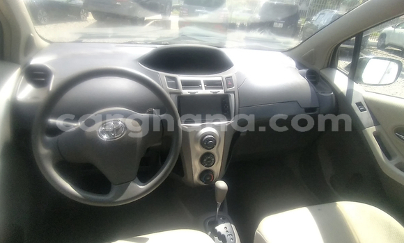 Buy Used Toyota Vitz Silver Car in Accra in Greater Accra Buy Used Toyota Vitz Silver Car in Accra in Greater Accra