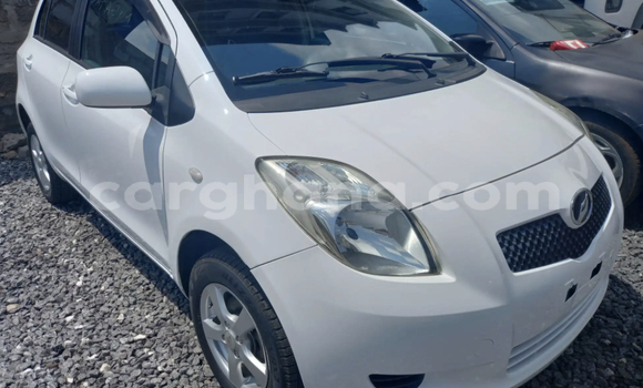 Buy Used Toyota Vitz White Car in Accra in Greater Accra