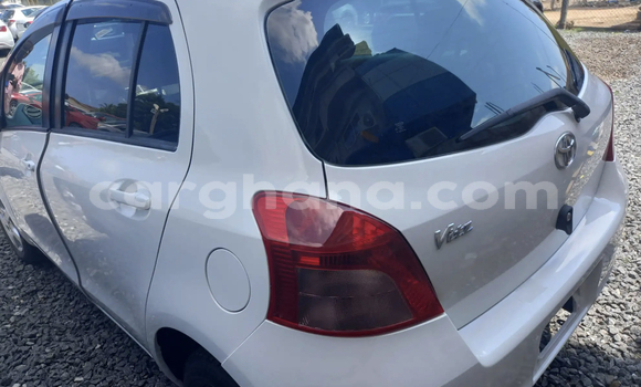 Buy Used Toyota Vitz White Car in Accra in Greater Accra Buy Used Toyota Vitz White Car in Accra in Greater Accra