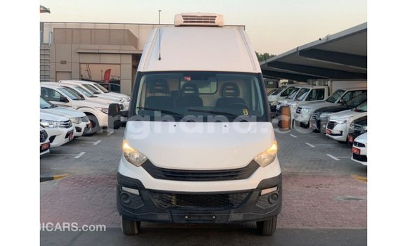 Ra Imported Iveco Trakker funfun Ọkọ̀ in Import - Dubai ni Ashanti Ra Imported Iveco Trakker funfun Ọkọ̀ in Import - Dubai ni Ashanti